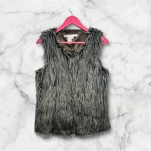 Black and gray faux fur vest sz Large